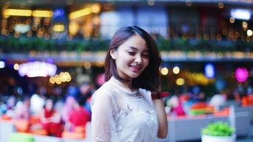 Revina VT Pamer Foto Seksi Hanya Pakai Bra, Netizen: Polusi Visual