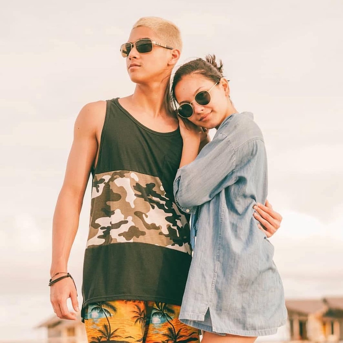 Meski tengah diterpa isu bertengkar&comma; Al Ghazali kerap kali berfoto mesra dengan sang kekasih&comma; Alyssa Daguise&period; Berikut beberapa potret kemesraan mereka&period;