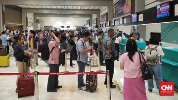 Pajak Bandara Dipangkas 50 Persen Agar Tiket Pesawat Turun Saat Nataru