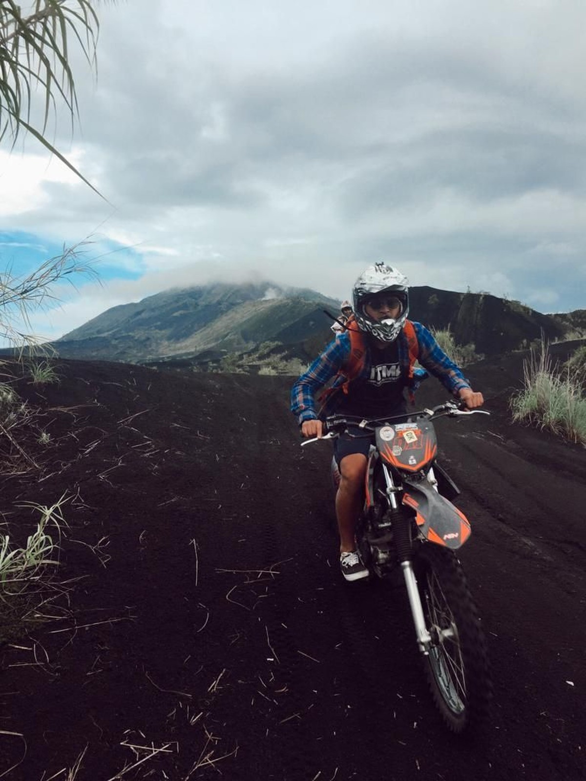 Tim My Trip My Adventure menemukan pantai baru nan indah di Bali yang bernama Diamond Beach&period; Seperti apa sih keseruan mereka&quest; Simak yuk&excl;