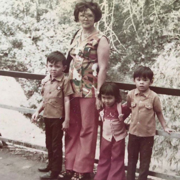 <p>Ahok merupakan putra pertama dari mendiang Indra Tjahaja Purnama (Tjoeng Kiem Nam) dan Buniarti Ningsih (Boen Nen Tjauw). (Foto: Instagram @fifiletytjahajapurnama)</p>