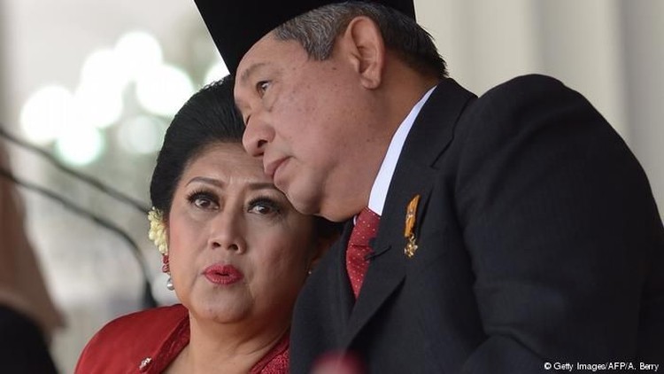 Ani Yudhyono tengah berjuang melawan kanker darah yang diidapnya. Dia lantas punya pesan untuk suami tercinta, SBY.