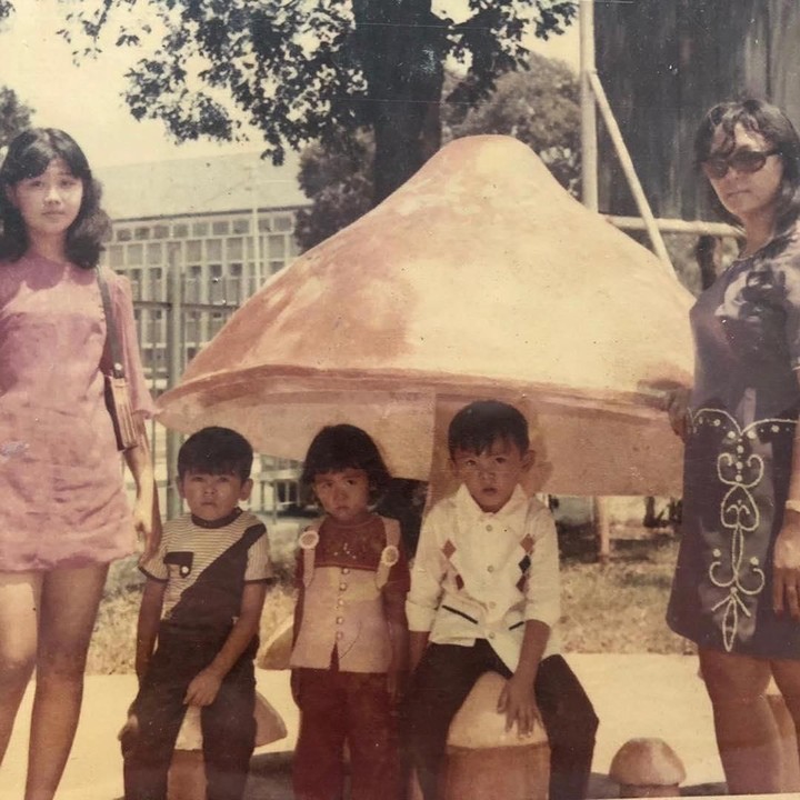 <p>Rupanya tatapan tajam mata Ahok sudah terlihat dari kecil ya, Bun. (Foto: Instagram @fifiletytjahajapurnama)  </p>