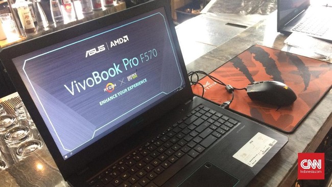Asus mengawinkan prosesor AMD Ryzen 5 atau 7 dengan kartu grafis Nvidia GeForce GTX 1050 lewat laptop terbaru VivoBook Pro F570.