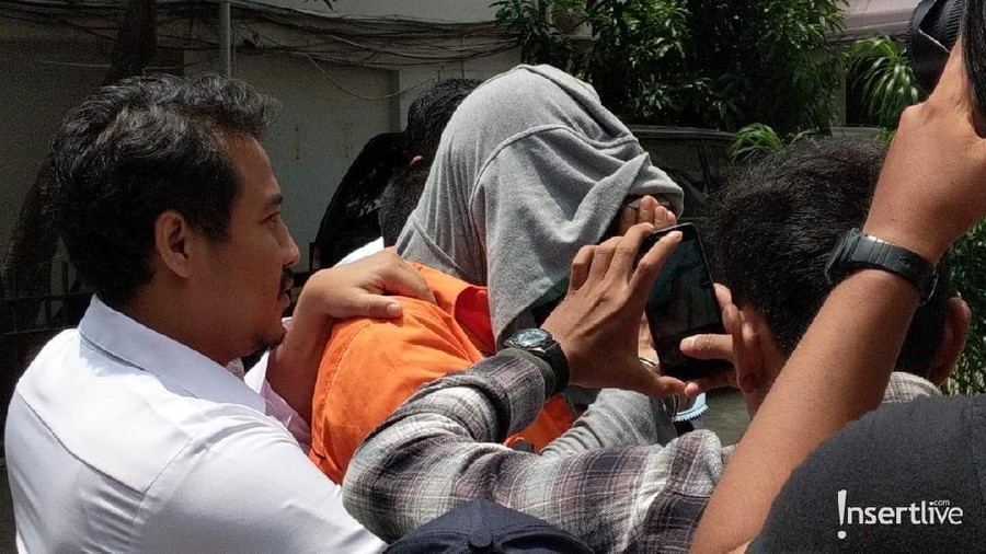 Tidak Jera, 5 Artis Ini Terciduk Kepemilikan Narkoba Lagi Tidak jera, 5 Artis ini terciduk kepemilikan narkoba berkali-kali.