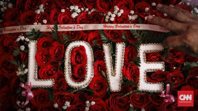 Bupati Aceh Besar Kembali Larang Warga Rayakan Hari Valentine Bupati Aceh Besar mengeluarkan surat edaran larangan perayaan hari Valentine meski tak ada sanksi konkret bagi pelanggarnya.