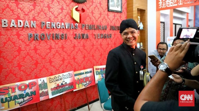 Ganjar Pranowo menyebut jika dirinya dinilai melanggar etika, bukan Bawaslu yang berhak menentukan namun Kementerian Dalam Negeri.