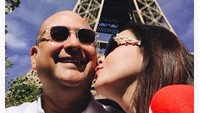 <p>Maia Estianty berharap, tak cuma satu hari saja merayakan hari kasih sayang bersama sang suami, Irwan Mussry. Ia berharap bisa merayakan selamanya hingga maut memisahkan. So sweet banget sih ucapan Bunda Maia. (Foto: Instagram/maiaestiantyreal)</p>