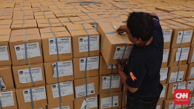 Salah satu potensi kecurangan yaitu kesalahan dalam penghitungan suara. Pilpres dan pileg yang digelar serentak akan melibatkan banyak tenaga penyelenggara.