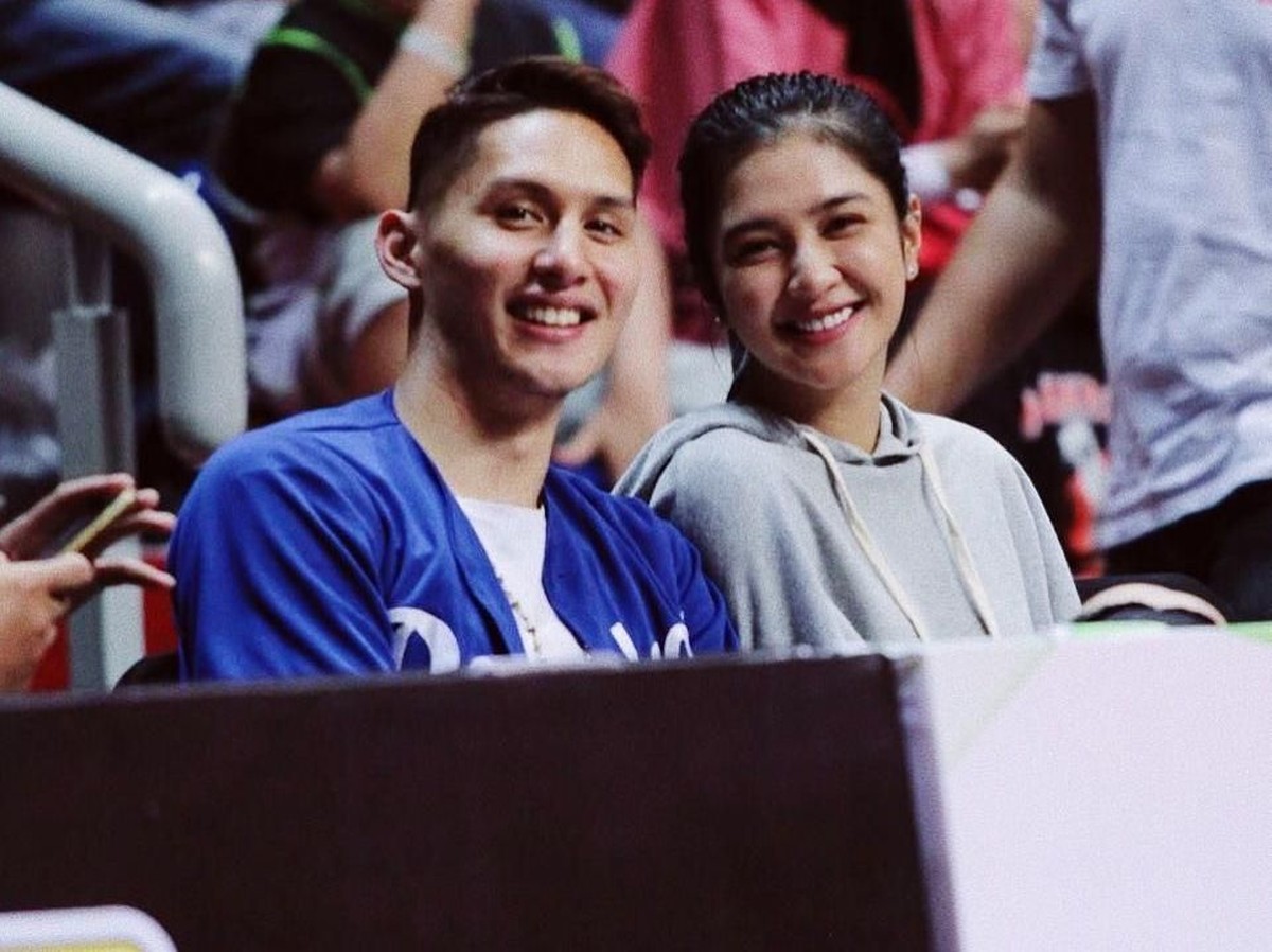 Rayakan momen Hari Kasih Sayang atau Valentine&comma; enam pasangan selebriti tanah air unggah foto mesra mereka&period; Menurut Insertizen mana nih yang paling romantis&quest;