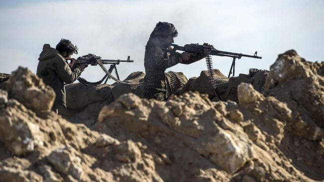 ISIS Perang dengan Pasukan Kurdi di Suriah, 136 Orang Tewas Pasukan Kurdi dan ISIS terus bertempur setelah kelompok teroris itu membobol sebuah penjara di Kota Hasakeh, Suriah, pekan lalu.