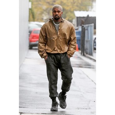 Eks Bodyguard Bongkar Aturan Konyol Bekerja untuk Kanye West