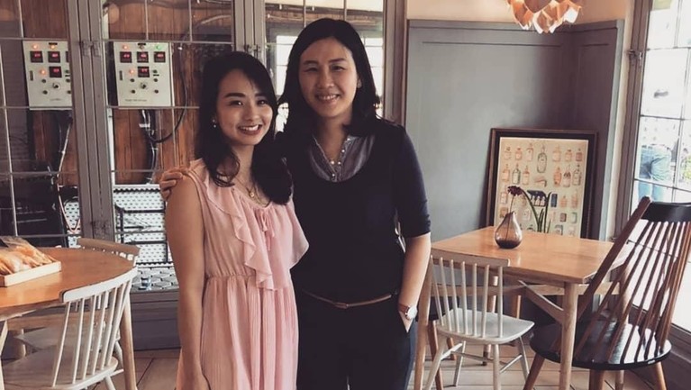 Ahok dan Puput memang santer diberitakan akan diselenggarakan pada 15 Februari. Sementa itu sang mantan istri, Veronica Tan, tampak menikmati kehidupannya kini.