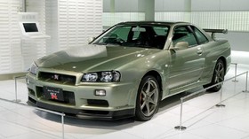Nissan Tutup Usia Sedan di Jepang, Skyline di Ujung Tanduk