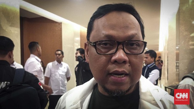 Mantan Sekretaris Jendral (Sekjen) PKB Lukman Edy dipanggil oleh pimpinan PBNU terkait hubungan PKB dan PBNU. Ia mengkritisi kepemimpinan Cak Imin di PKB.