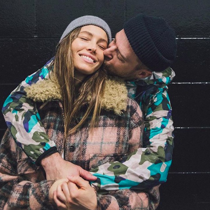 <p>Buat penyanyi Hollywood, Justin Timberlake, yang mengunggah foto bareng istri, Jessica Biel, hari kasih sayang itu ya setiap hari! (Foto: Instagram/justintimberlake)</p>