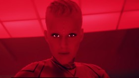 Kolaborasi Bareng Zedd, Katy Perry Jadi Robot Android