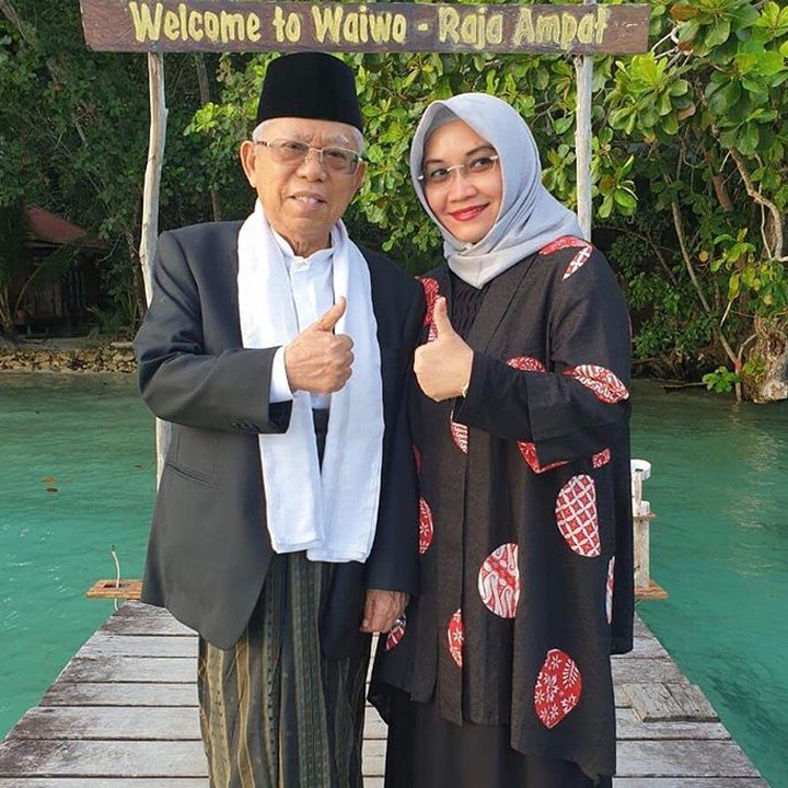 <p><a href="https://news.detik.com/berita/d-4430850/soal-berita-ahok-gantikan-maruf-jokowi-tak-mungkin-jangan-fitnah" target="_blank">Ma'ruf Amin </a>dan Wury menikah pada 31 Mei 2014. Perbedaan usia keduanya 31 tahun, Bun, tapi bukan jadi penghalang cinta mereka. (Foto: Instagram/ @khmarufamin_)  </p>