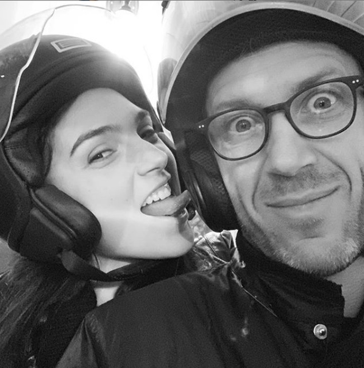 Husband-Wife Goals! Momen Mesra Gal Gadot dan Suami