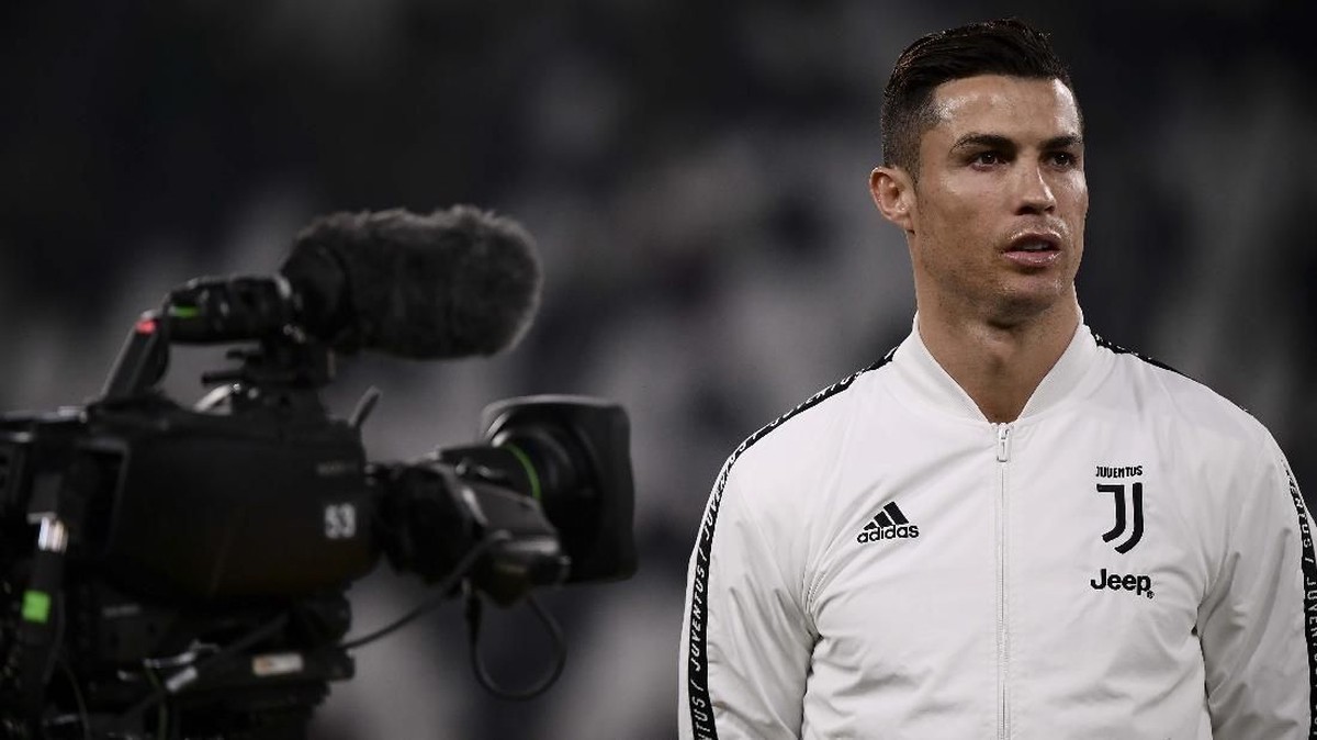 FOTO: Ronaldo dan Dybala 'Mesra', Juventus Lumat Frosinone