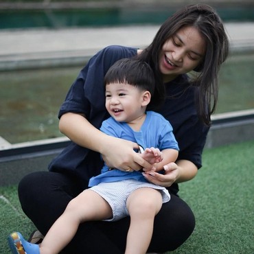 Pusingnya Putri Titian Ketika Sang Putra Dirawat