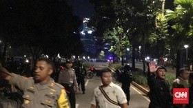 Saksi Ledakan di Parkit Senayan: Asapnya Putih, Bau Petasan