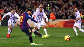 Penalti Messi Antar Barcelona Menang 1-0 atas Valladolid