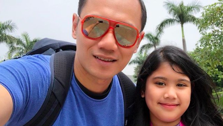 Tak jarang suami Annisa Pohan ini menemani putri semata wayangnya di berbagai aktivitas.