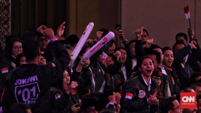 KPU Akan Pangkas Penonton Debat Cawapres Hanya 450 Orang Ketua KPU Arief Budiman mengatakan jumlah penonton akan dikurangi dari 600 menjadi 450 orang. Jatah undangan masing-masing kandidat dikurangi dari 140 orang.
