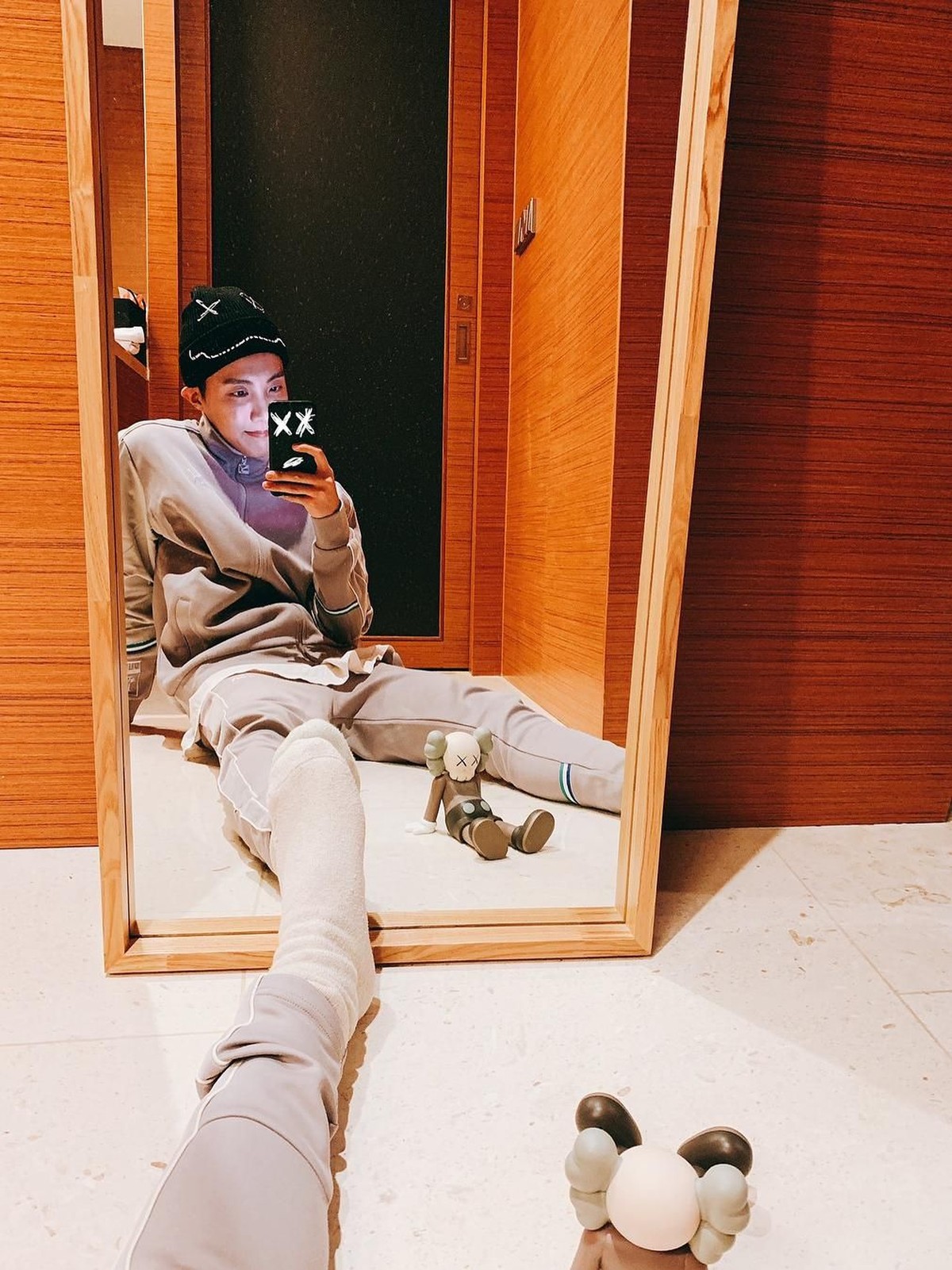 Masuki usia 25 tahun&comma; seperti apa sih penampilan J-Hope yang semakin imut&quest; Dan pastinya bikin ARMY histeri&period; Berikut Insertlive rangkum&comma; tujuh gaya imut J-Hope&period;