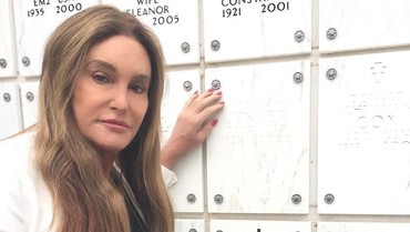 Caitlyn Jenner Siap Maju Jadi Gubernur California