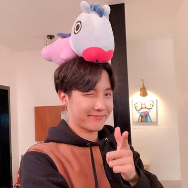 Heboh! Siaran V Live J-Hope 'BTS' ditonton 10 Juta Orang