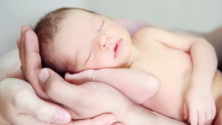 Shafa Tertarik dengan nama bayi Islami? Bisa jadi inspirasi nih, 35 nama bayi perempuan Islami berawalan huruf S.
