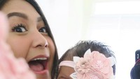 <p>Perjuangan mendapatkan buah hati yang dijalani adik kandung Nagita Slavina lewat program bayi tabung ini, akhirnya berbuah manis dengan kelahiran Ansara pada 29 Agustus 2018. (Foto: Instagram/cacatengker)</p>
