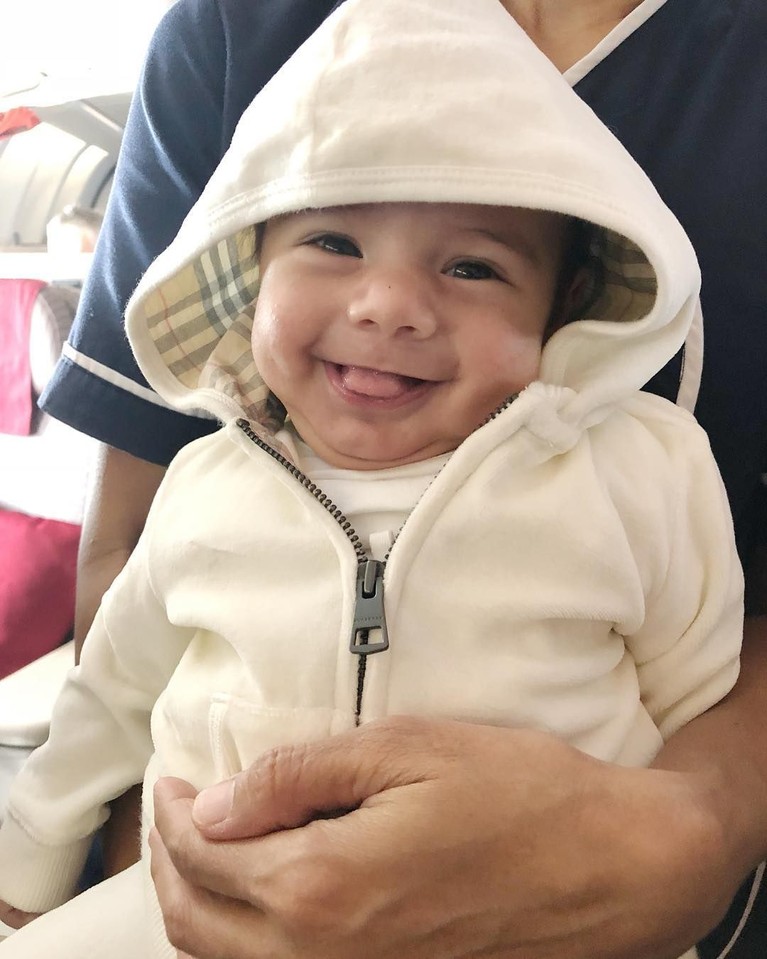 Gemas! 7 Potret Anak Kedua Carissa Puteri, Baby Z Anak kedua Carissa Puteri, Zenecka Acana Naif, sukses bikin gemas banyak orang. Bayi tampan yang biasa disebut baby Z ini mulai menunjukan ekspresi lucunya.