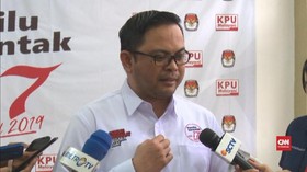 VIDEO: KPU Jawab Tudingan soal Earpeace dan Pulpen Jokowi