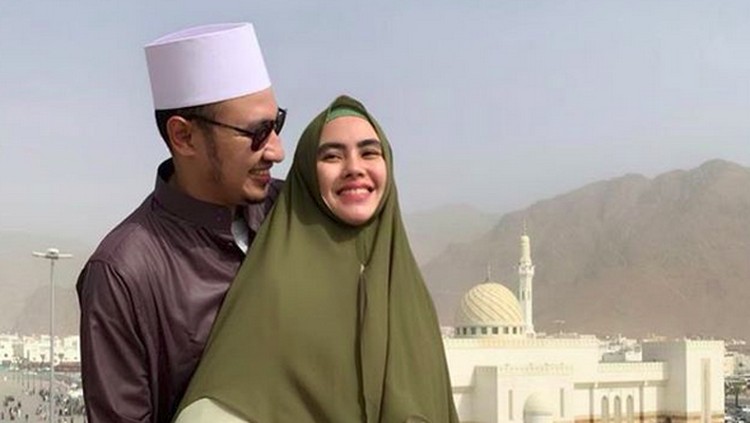 Olla Ramlan mengabarkan kehamilan Kartika Putri. Intip yuk, ungkapan kebahagiaan Kartika.