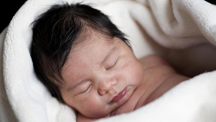 Nama bayi berbahasa Jawa masih diminati masyarakat di Indonesia. Berikut 30 nama bayi perempuan dari Bahasa Jawa berawalan huruf C.