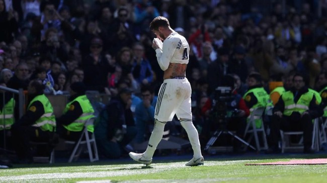 Sergio Ramos mendapat hukuman tambahan karena terbukti sengaja mendapat kartu kuning dalam laga Real Madrid lawan Ajax Amsterdam.
