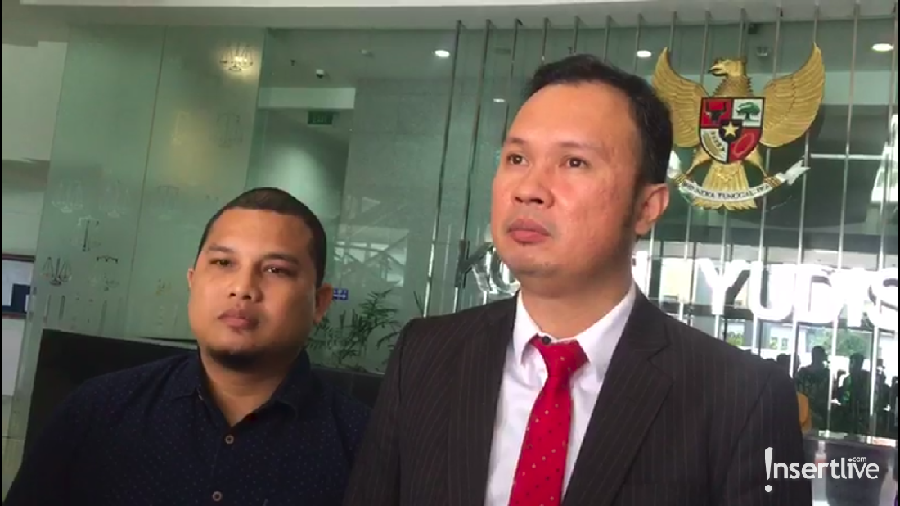 Tim pengacara Ahmad Dhani telah melaporkan tiga Hakim yang diduga telah melakukan pelanggaran kode etik. Siapa saja?