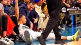 FOTO: Aksi Terbaik Bintang di NBA All Star 2019 Tim LeBron James berhasil mengalahkan Tim Giannis Antetokounmpo pada pertandingan NBA All Star 2019 di Spectrum Center, Charlotte.
