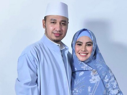 Kartika Putri Disemprot Habib Usman Gara-gara Make Up Menor