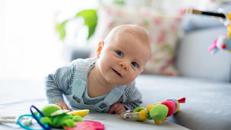 20 Nama Bayi Bermakna Pantang Menyerah dari Berbagai Bahasa Ingin si kecil jadi orang yang tangguh? Berikut 20 inspirasi nama yang bermakna hebat dan pantang menyerah, Bun.