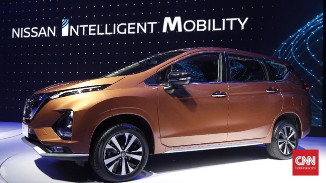 Nissan Livina model terbaru memanfaatkan aset aliansi (Renaut-Nissan-Mitsubishi). Harga Nissan Livina 2019 mulai RpRp198,8 juta.