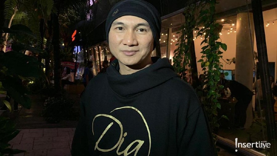 Alasan di Balik Pakaian Serba Hitam Anji Berpakaian serba hitam yang dilakukan Anji ternyata bukan tanpa alasan.