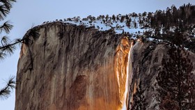 'Air Terjun Api' Muncul di Taman Nasional Yosemite
