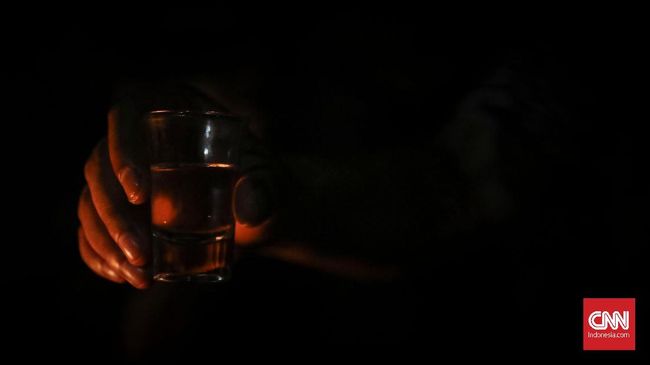 Mabuk dengan konsumsi alkohol tak hanya merugikan si pemabuk, tapi juga orang lain.