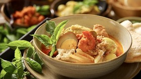 Lontong Cap Go Meh, Usaha 'Merayu' Para Dewa dengan Sajian