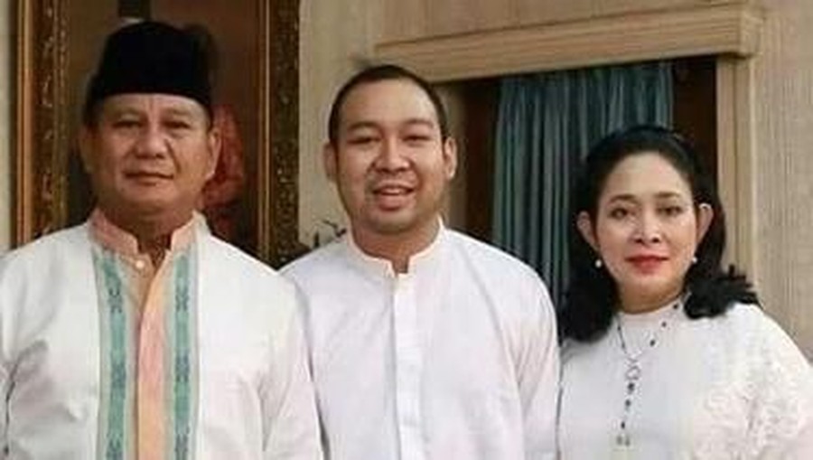Paris Hilton baru-baru ini mengadakan pesta ulang tahun. Pesta itu menarik perhatian netizen karena dihadiri putra Capres Prabowo Subianto, Didit Hediprasetyo.