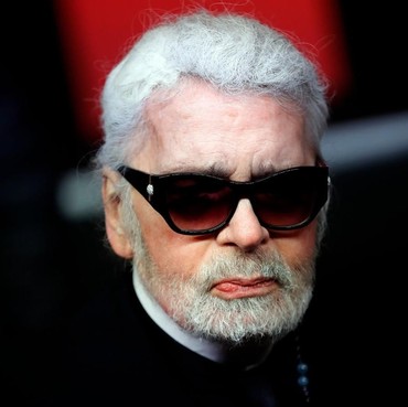 Desainer Chanel Karl Lagerfeld Meninggal, Seleb Dunia Berduka